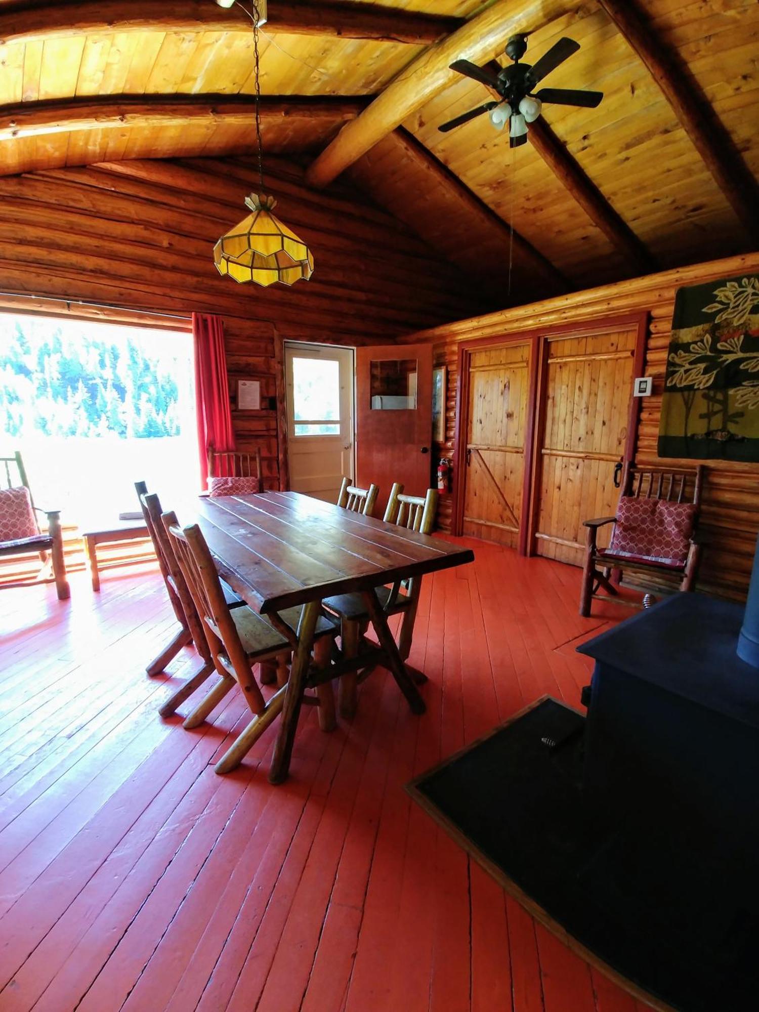 Kan-A-Mouche Pourvoirie Auberge Et Chalets Saint-Michel Pokoj fotografie