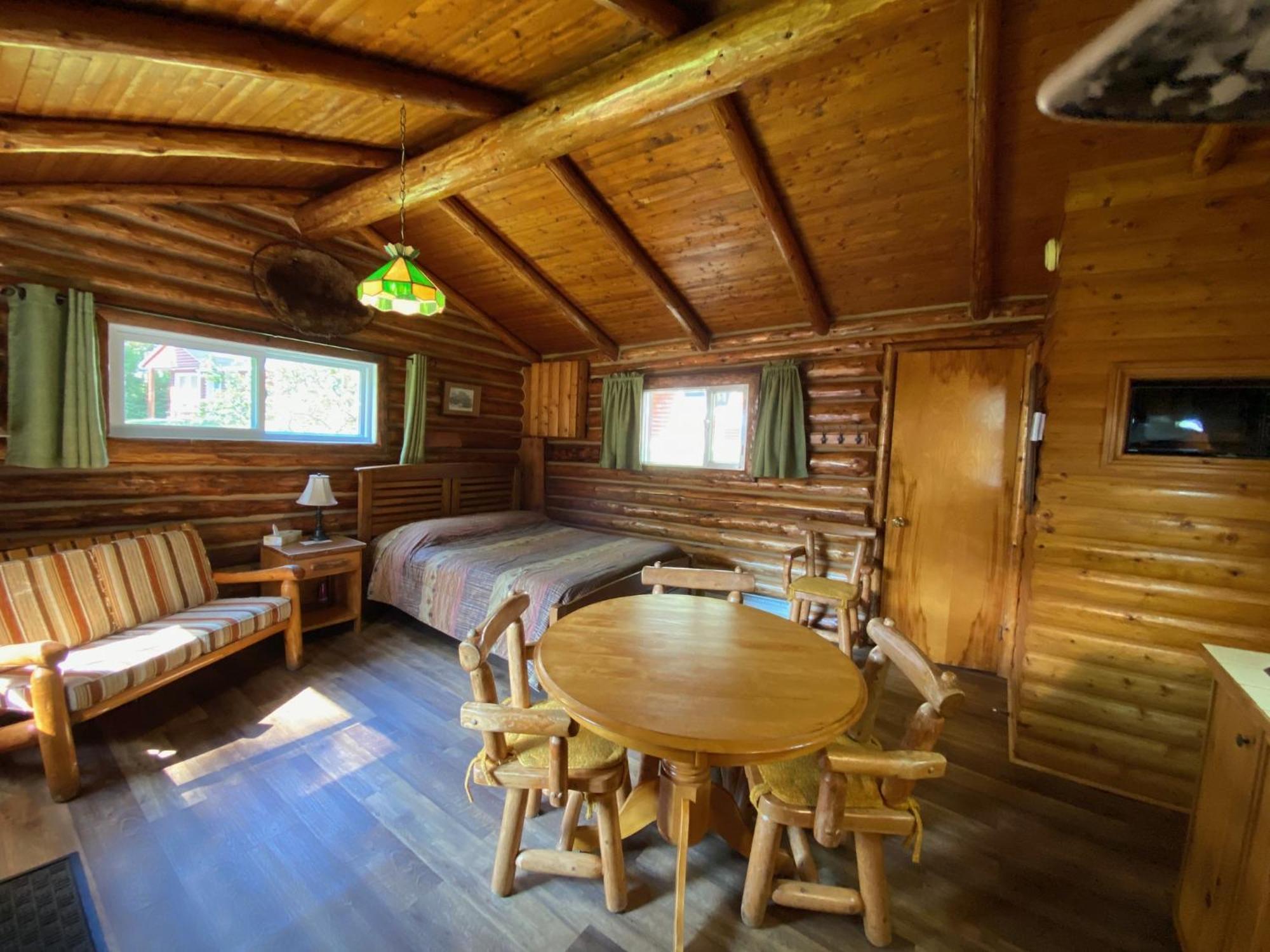 Kan-A-Mouche Pourvoirie Auberge Et Chalets Saint-Michel Pokoj fotografie