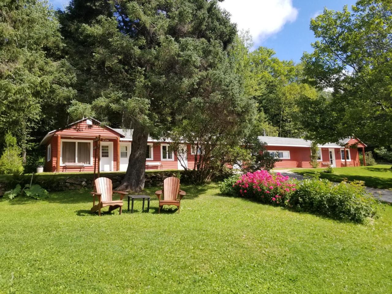 Kan-A-Mouche Pourvoirie Auberge Et Chalets Saint-Michel Exteriér fotografie