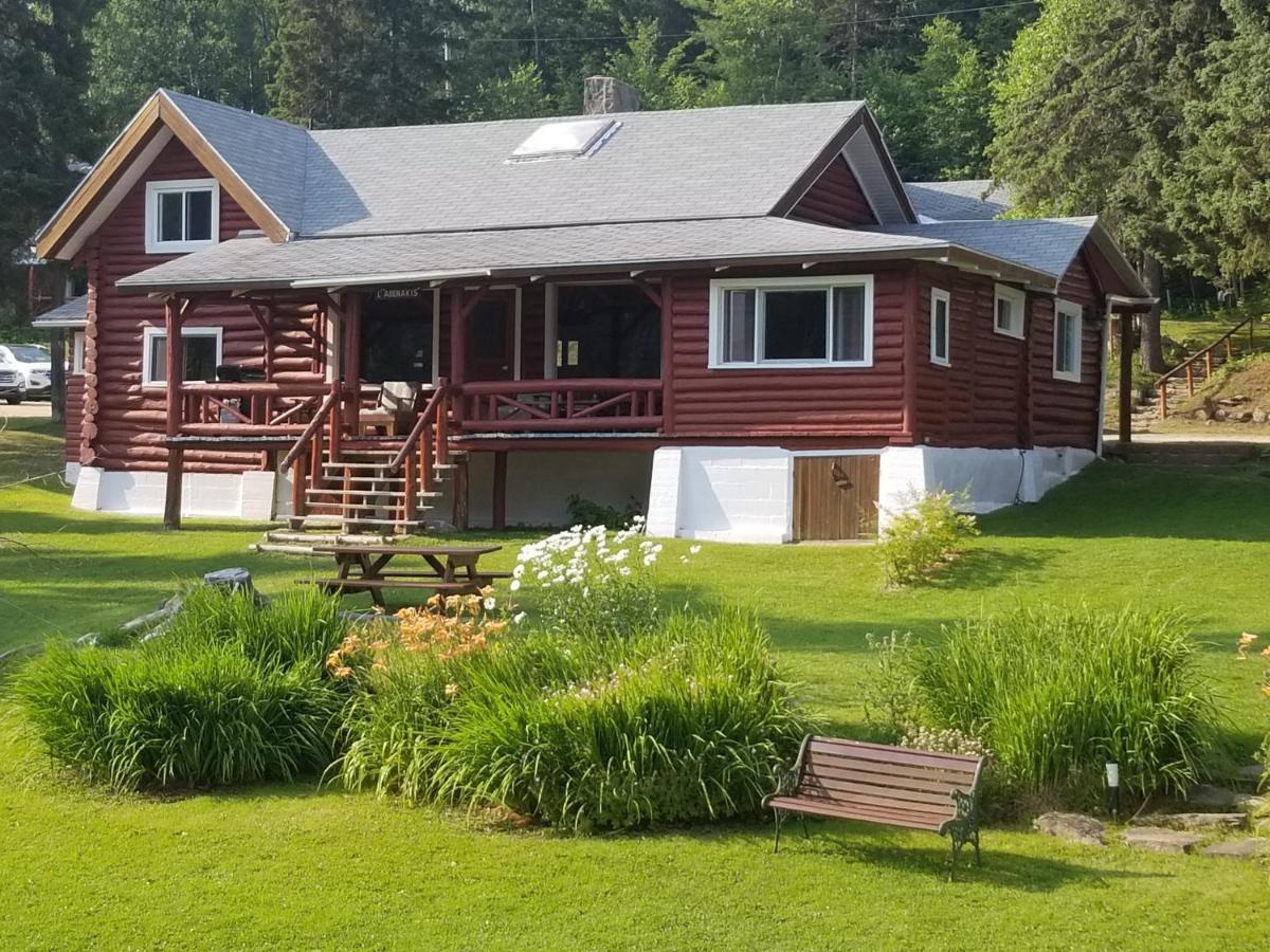 Kan-A-Mouche Pourvoirie Auberge Et Chalets Saint-Michel Exteriér fotografie